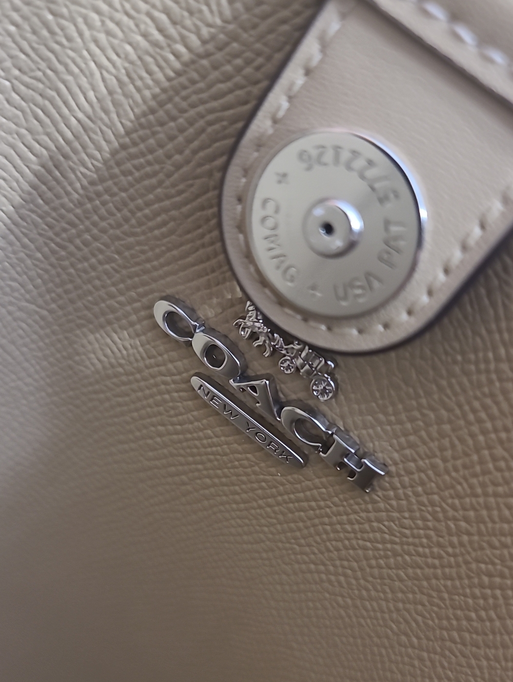 NWOT Coach Lemon-Print Tote in Pale Yellow with Tan Trim - Picture 7 of 16